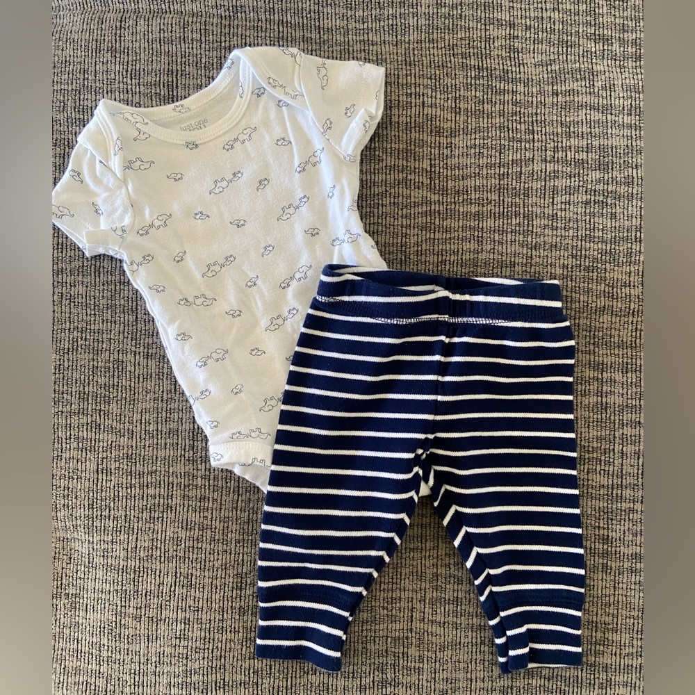 Carter’s outfit